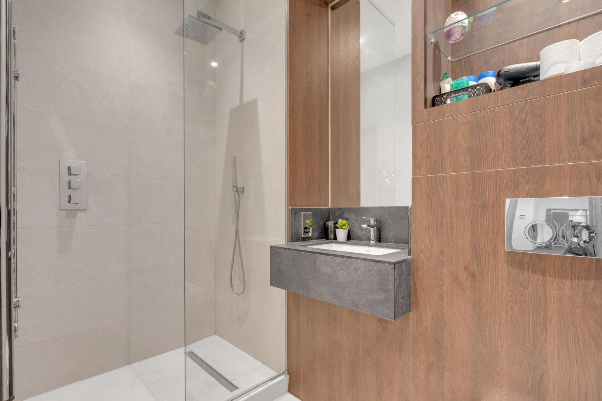 Apartment Luxury Heathrow Airport Yiewsley