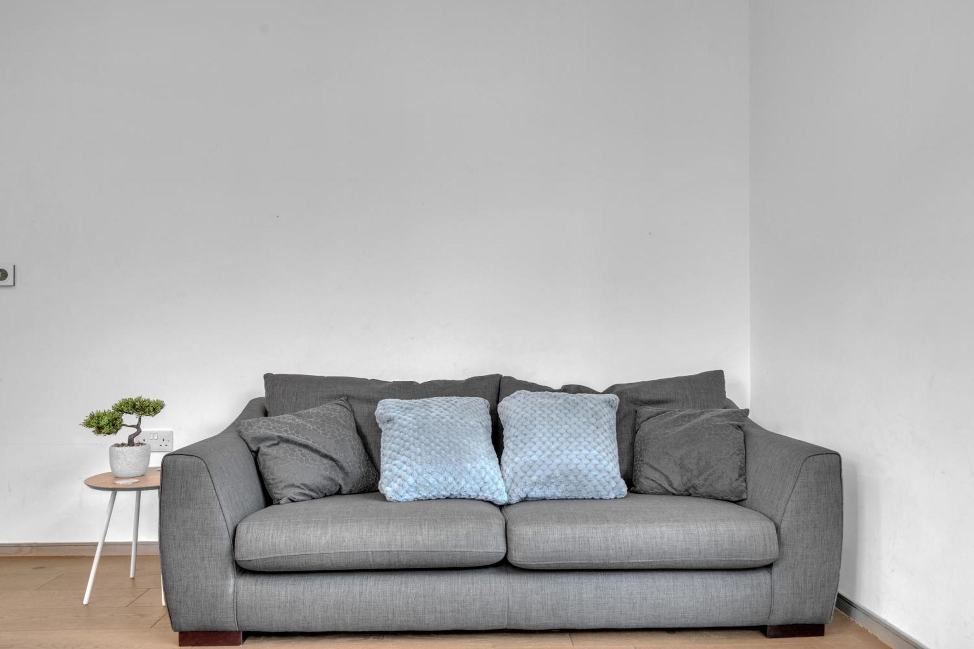 Luxury Heathrow Airport Apartment Yiewsley