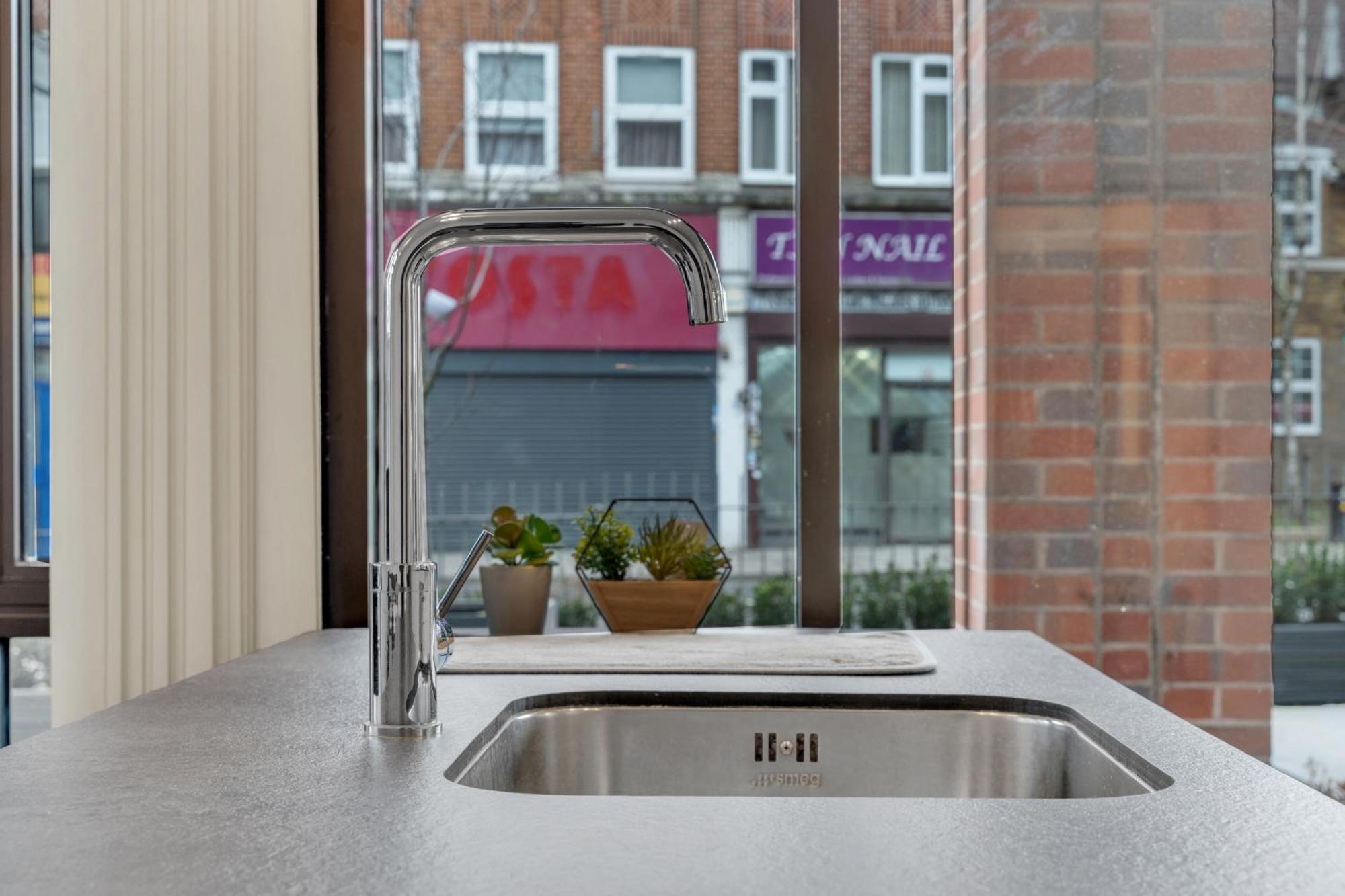 Apartment Luxury Heathrow Airport Yiewsley